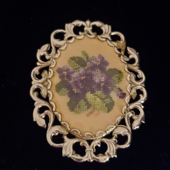 Vintage Italian Needlepoint Floral Pansies Ornate Silver Brooch Oval Leafy Bezel - Picture 2 of 7